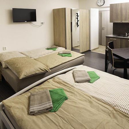 Flying Bed Apartment Close To Prague Castle And Airport Cameră foto