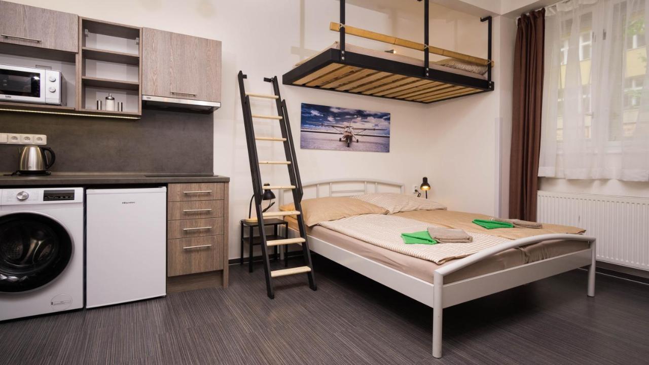Flying Bed Apartment Close To Prague Castle And Airport Cameră foto